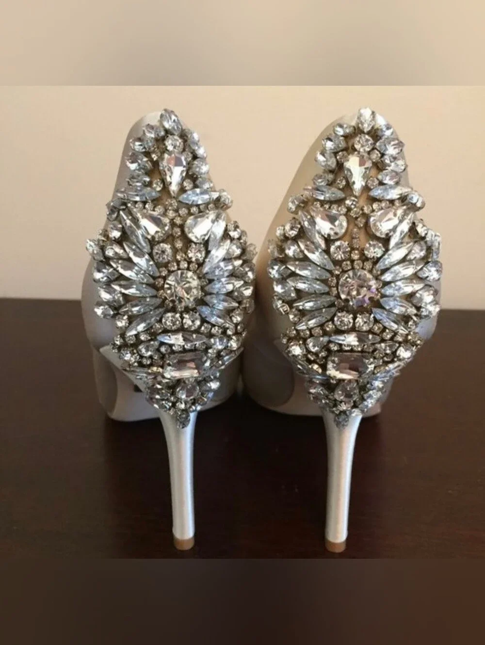 Badgley Mischka reposhing this